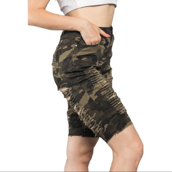 AMERICAN BAZI OLIVE GREEN BROWN CAMPO PRINT DOUBLE SIDED DISTRESSED SHORTS - Picture 5 of 13